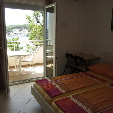 아파트 Roko 로고즈니차