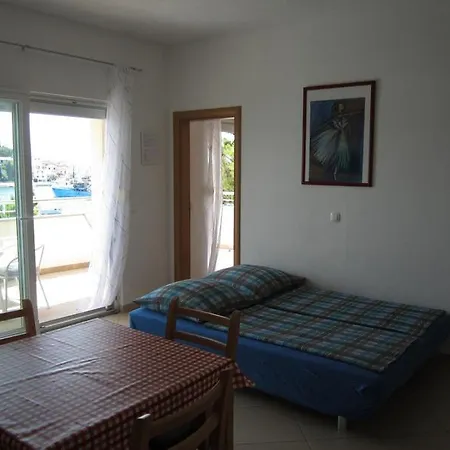 아파트 Roko 로고즈니차