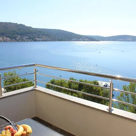 Apartment Roko *