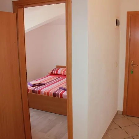 Roko Apartment *
