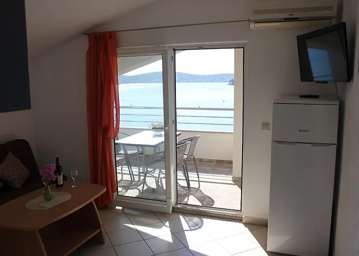 Roko * Rogoznica (Sibenik-Knin)