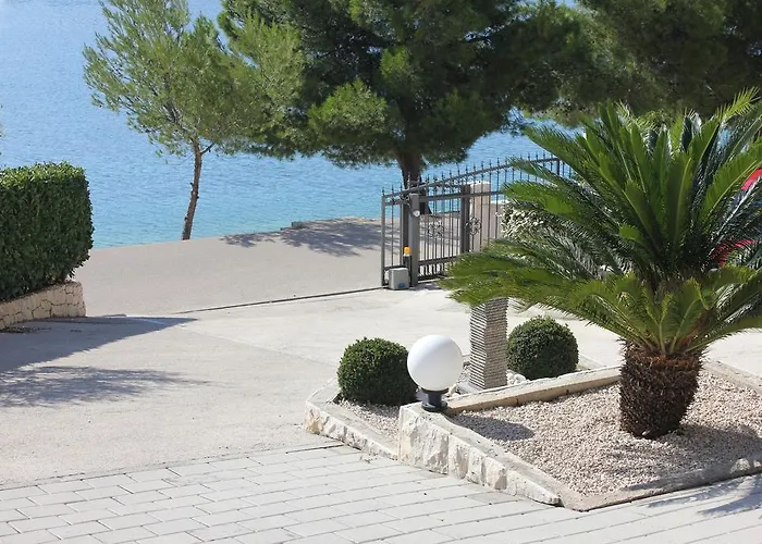 아파트 Roko 로고즈니차